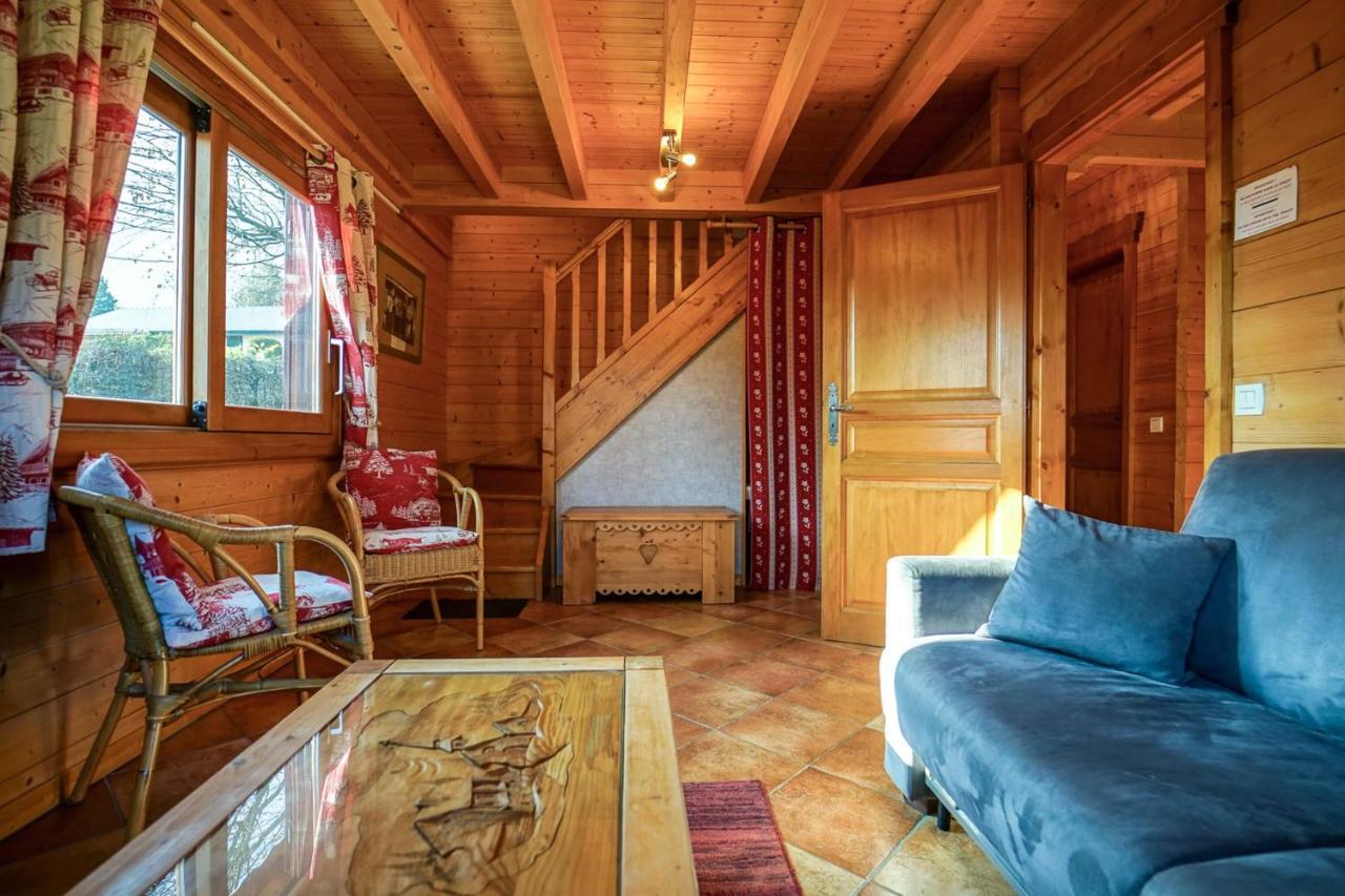 Le Chalet Bonheur Lathuile Bagian luar foto
