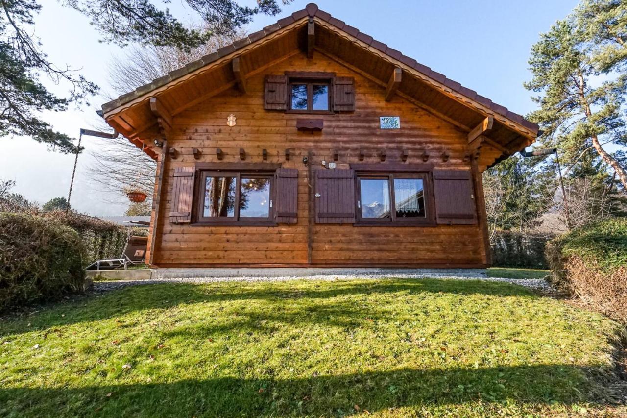 Le Chalet Bonheur Lathuile Bagian luar foto